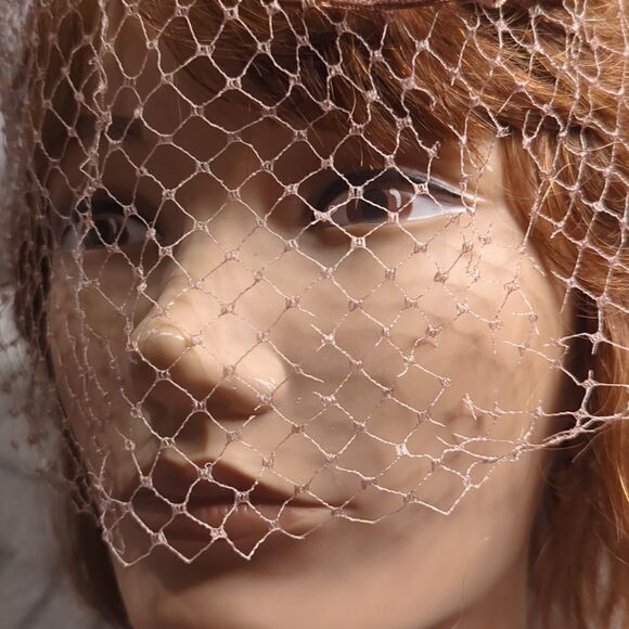 Wedding fascinator, taupe fascinator, taupe pill box with veil - Picture 10 of 10